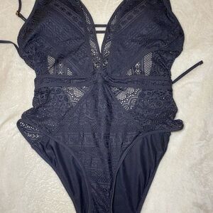 💙 Elegant Black Lace Swimsuit Size L
